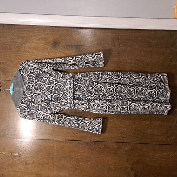 NWOT CasaZeta-Jones reversible robe - Picture 2 of 4